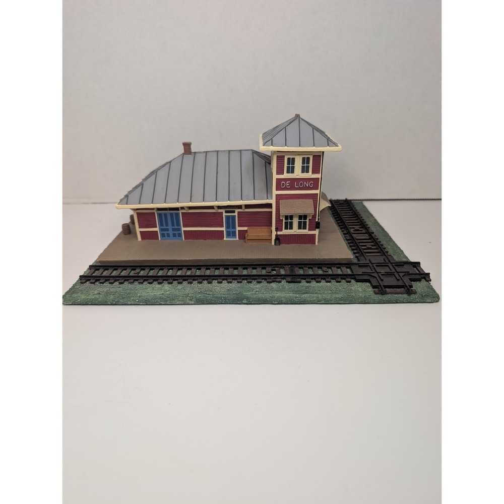 Vintage Lefton De Long Train Station Depot Railroad Building Diorama Display